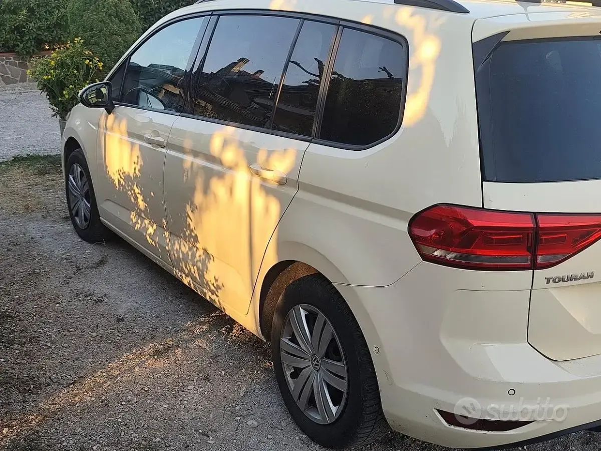 Usata VW Touran 115 CV (84 kW) 2017 Giallo Monovolume
