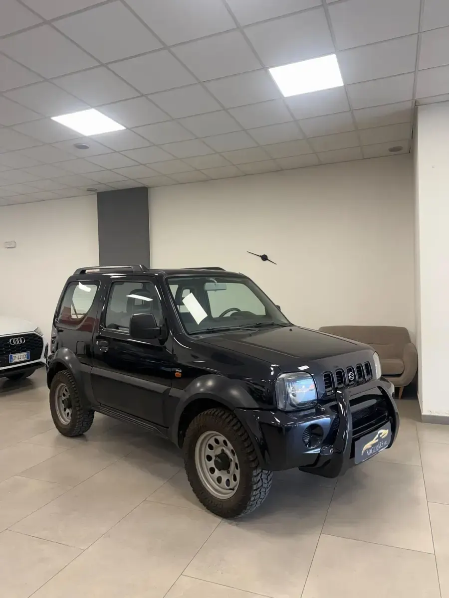 Usata Suzuki Jimny 82 CV (60 kW) 2004 Nero SUV