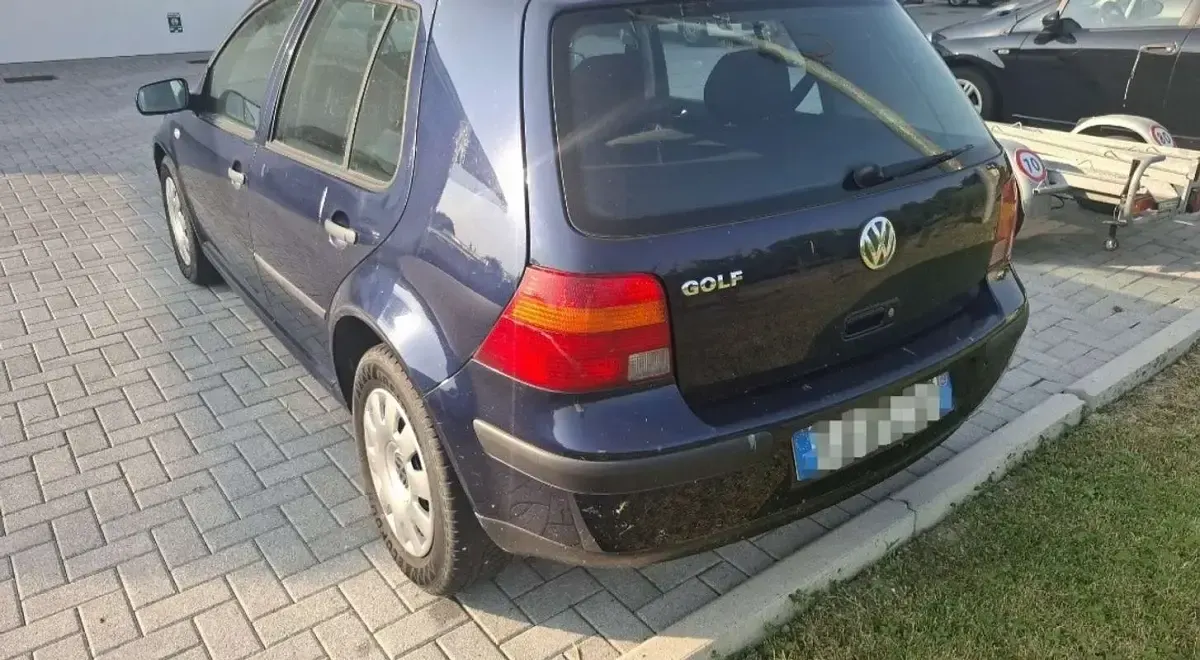 Usata VW Golf IV 75 CV (55 kW) 2002 Berlina