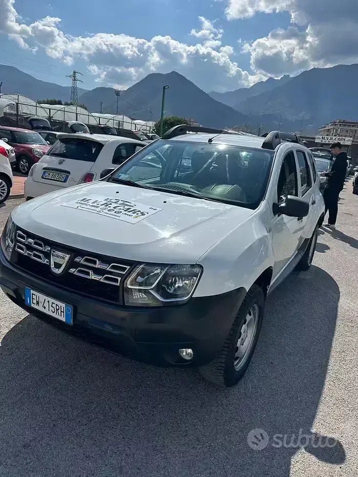 Usata Dacia Duster Lauréate 101 CV (74 kW) 2014 Bianco SUV