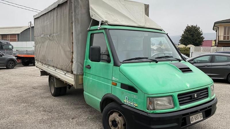 Usata Iveco Daily 74 CV (54 kW) 1994 Verde Cabrio
