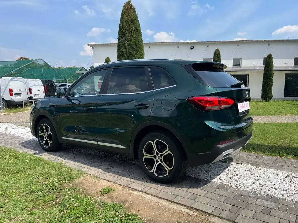 Nuova MG ZS Comfort 116 CV (85 kW) 2026 British green SUV