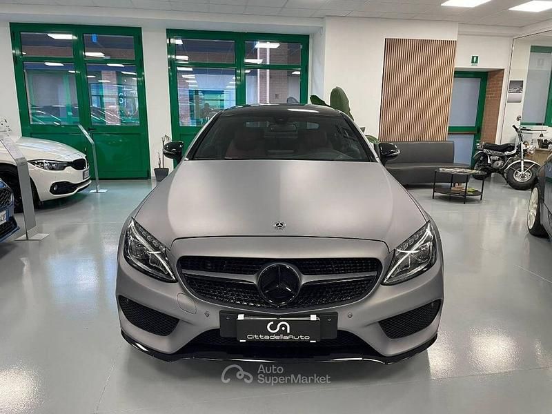 Usata Mercedes C300 AMG line 245 CV (180 kW) 2018 Grigio Coupé