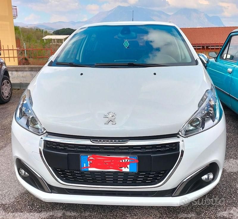 Usata Peugeot 208 102 CV (75 kW) 2020 Bianco Utilitaria