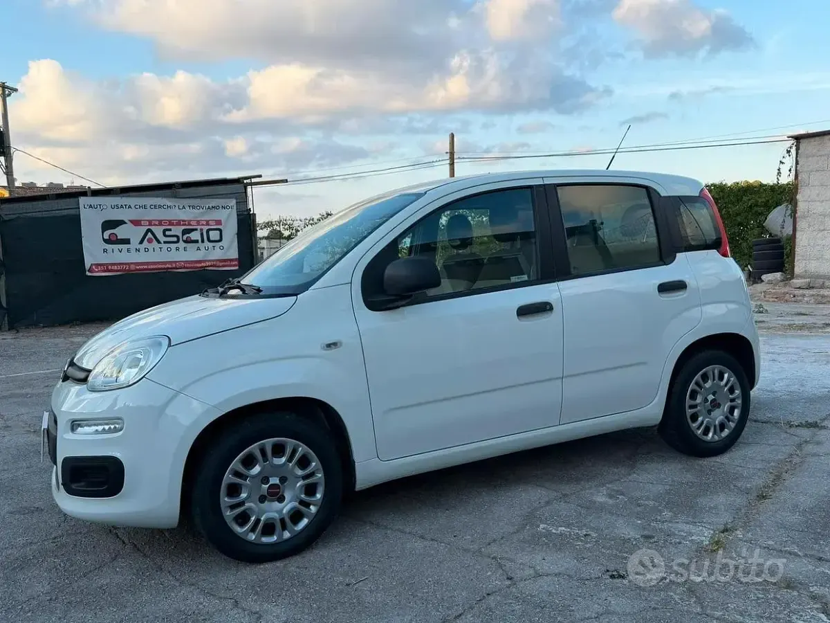 Usata Fiat Panda Pop 69 CV (50 kW) 2016 Bianco Utilitaria