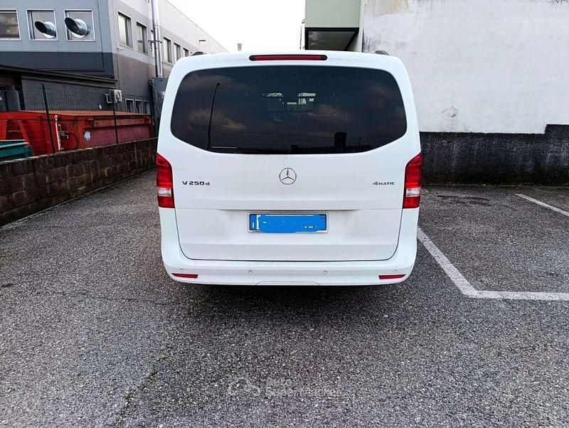 Usata Mercedes V250 Exclusive 190 CV (139 kW) 2021 Bianco Monovolume