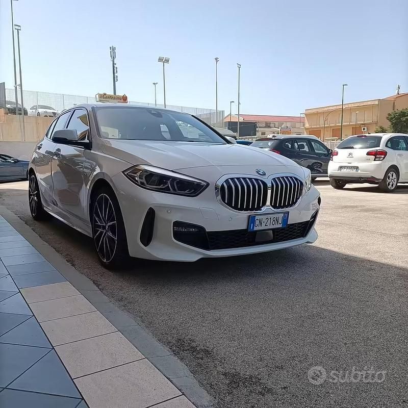 Usado BMW 118 M Sport 150 CV (110 kW) 2023 Blanco Utilitario
