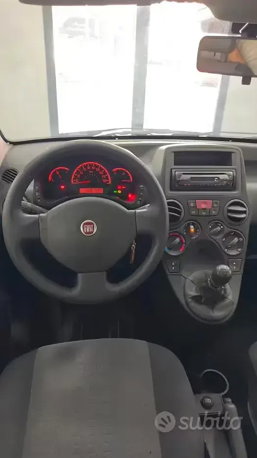 Usata Fiat Panda Classica 69 CV (50 kW) 2012 Bianco Utilitaria