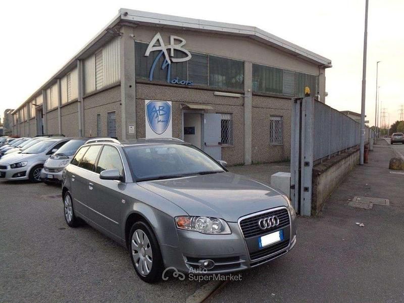 Grigio(met.) Usata 2006 Audi A4 Station wagon | 5490 € (Buon prezzo) - Immagine 1/4