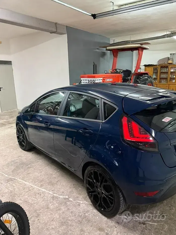 Usata Ford Fiesta 75 CV (55 kW) 2015 Utilitaria