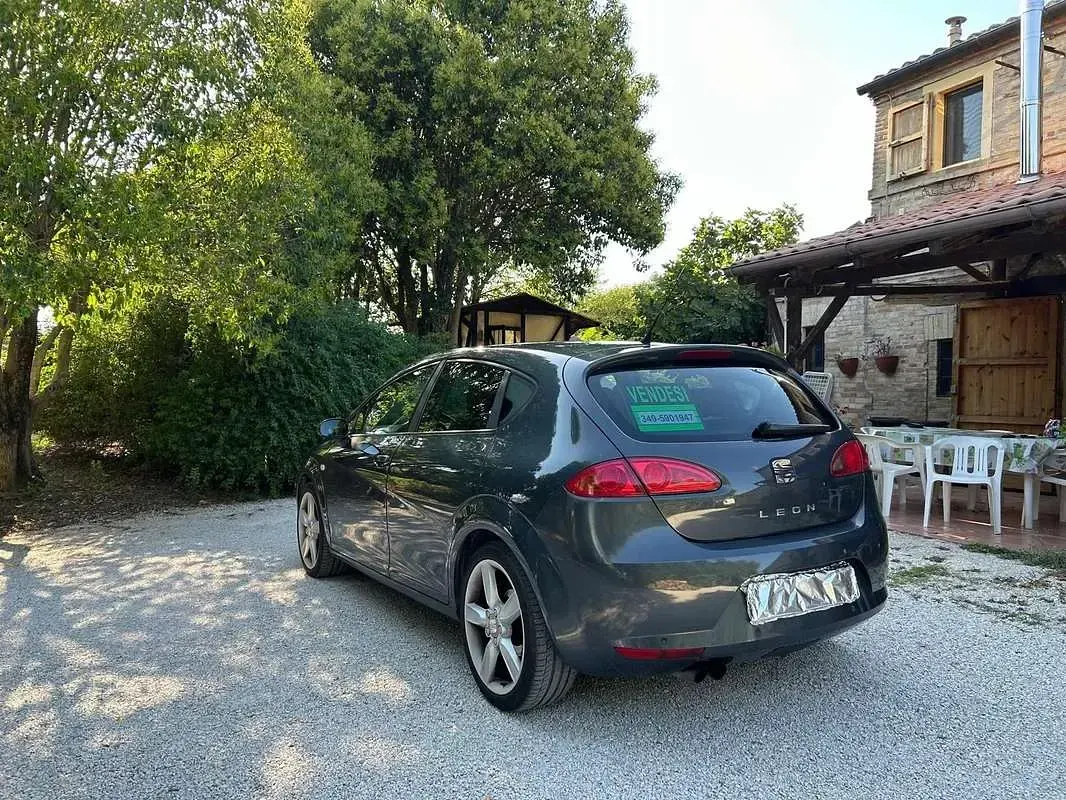 Usata Seat Leon Stylance 140 CV (102 kW) 2007 Utilitaria