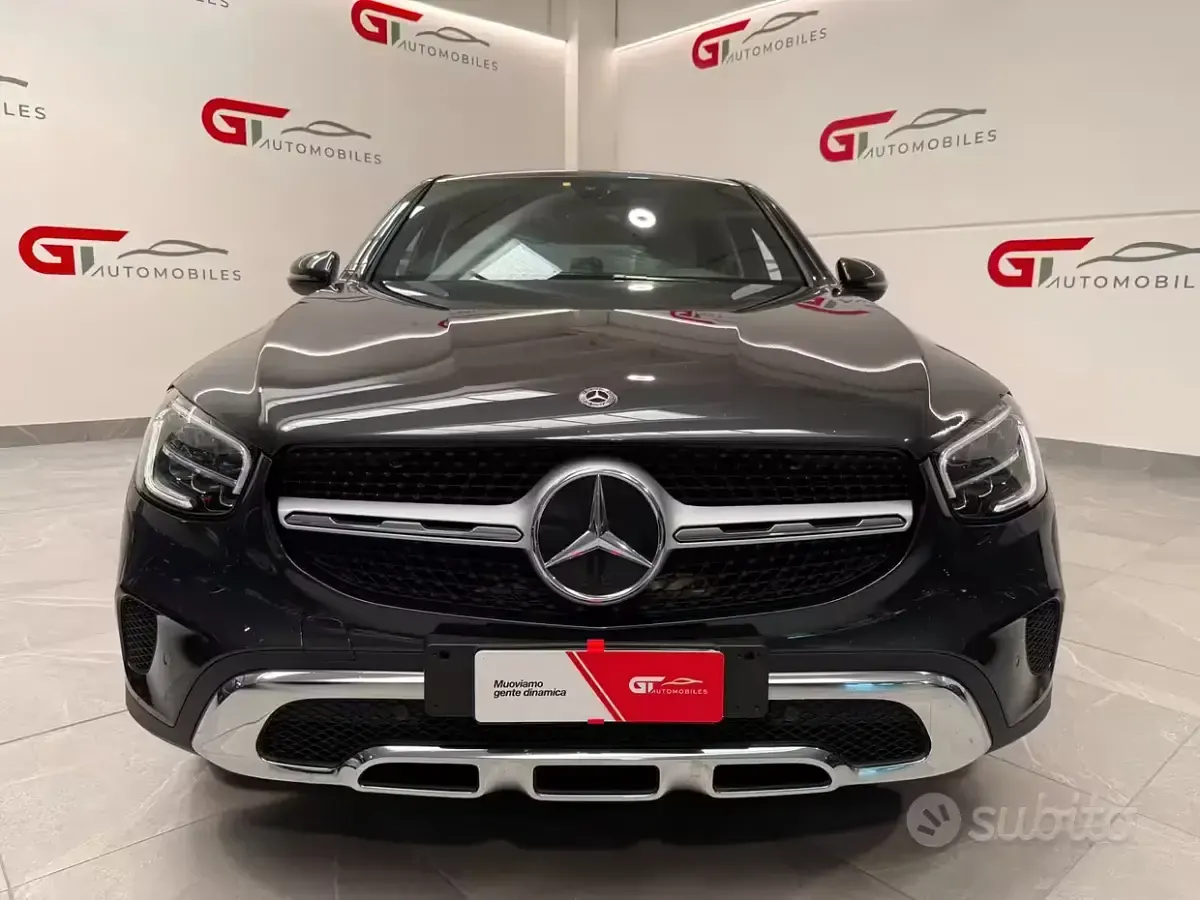 Usata Mercedes GLC200 Premium 163 CV (119 kW) 2020 Grigio SUV