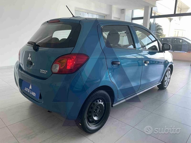Usata Mitsubishi Space Star Invite 70 CV (51 kW) 2016 Blu Berlina