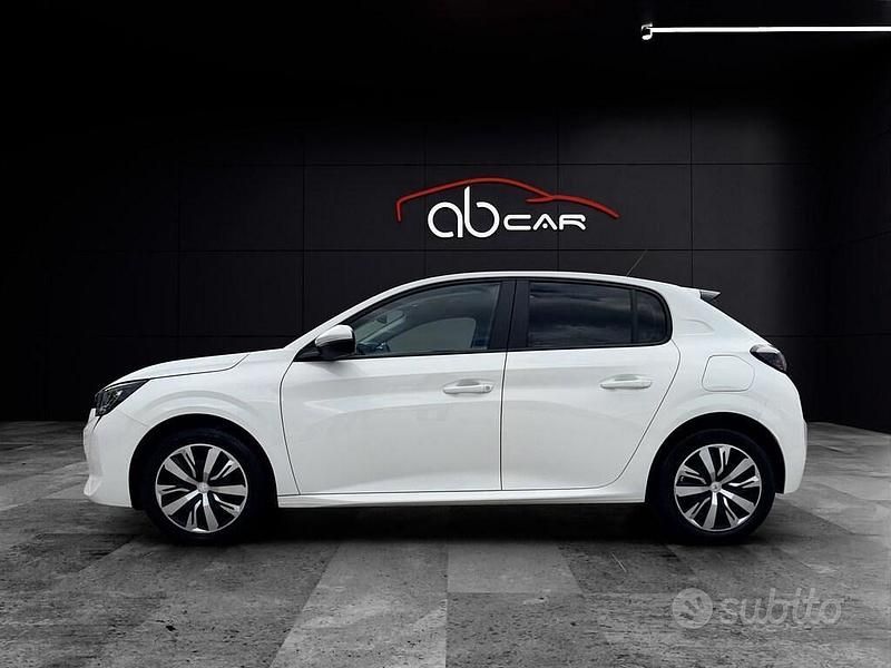 Usata Peugeot 208 Active 101 CV (74 kW) 2020 Bianco Utilitaria
