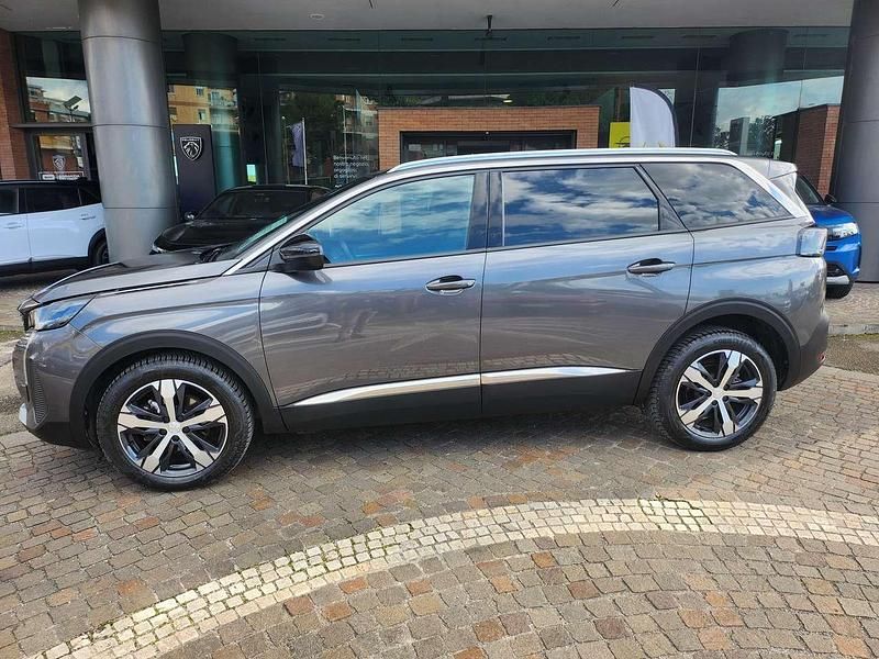 Usata Peugeot 5008 Allure 131 CV (96 kW) 2024 Grigio SUV