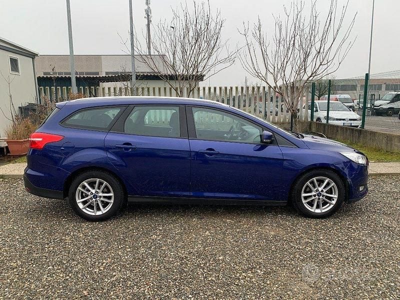 Usata Ford Focus Business Edition 120 CV (88 kW) 2016 Blu Station wagon