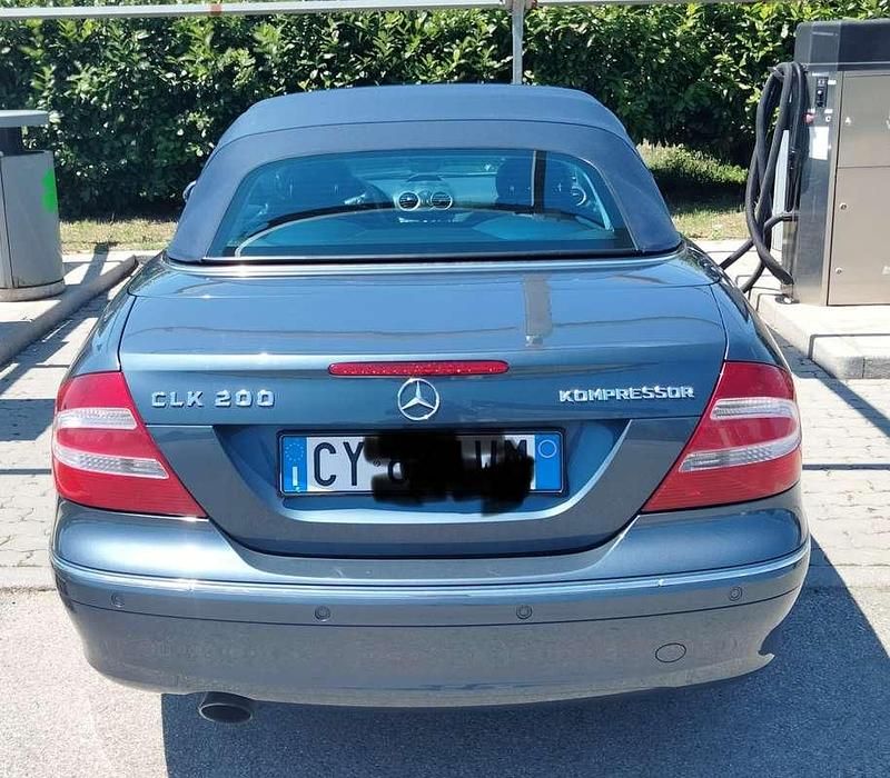 Usata Mercedes CLK200 Avantgarde 163 CV (119 kW) 2004 Blu/azzurro Cabrio