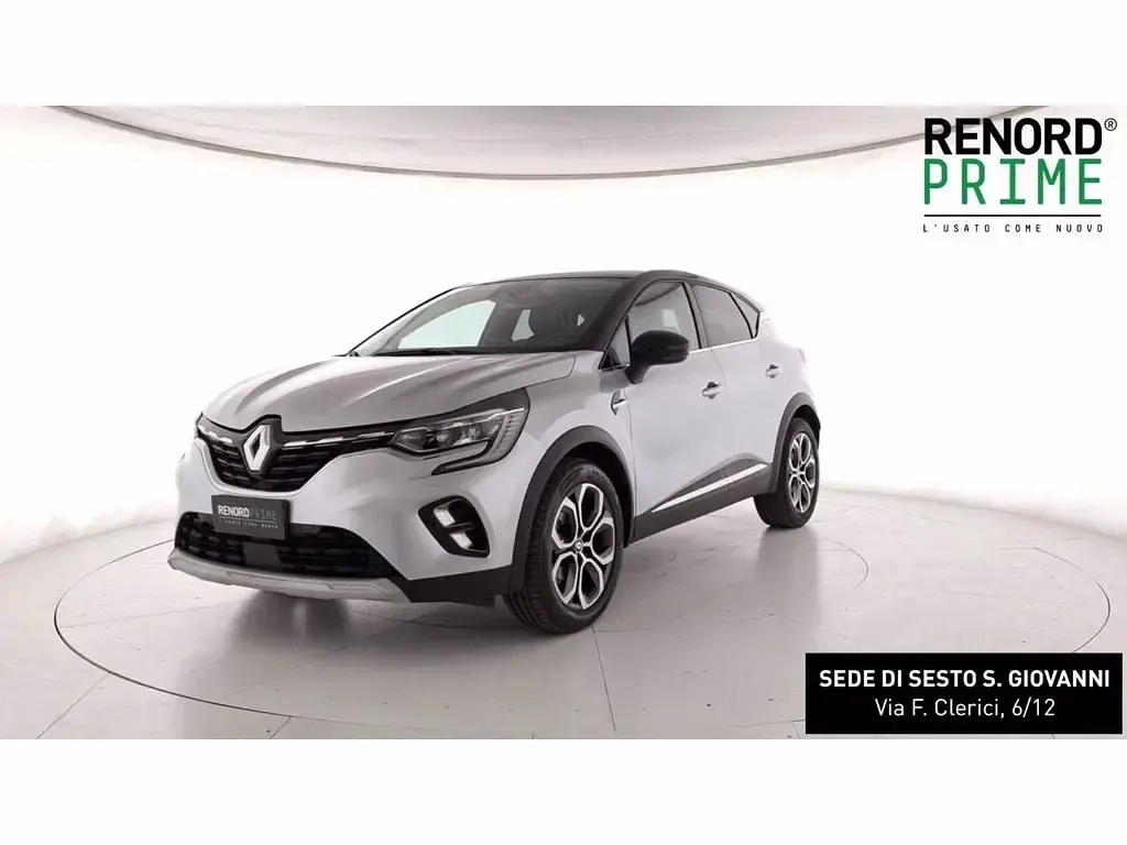 Usata Renault Captur Techno 101 CV (74 kW) 2023 Grigio chiaro SUV