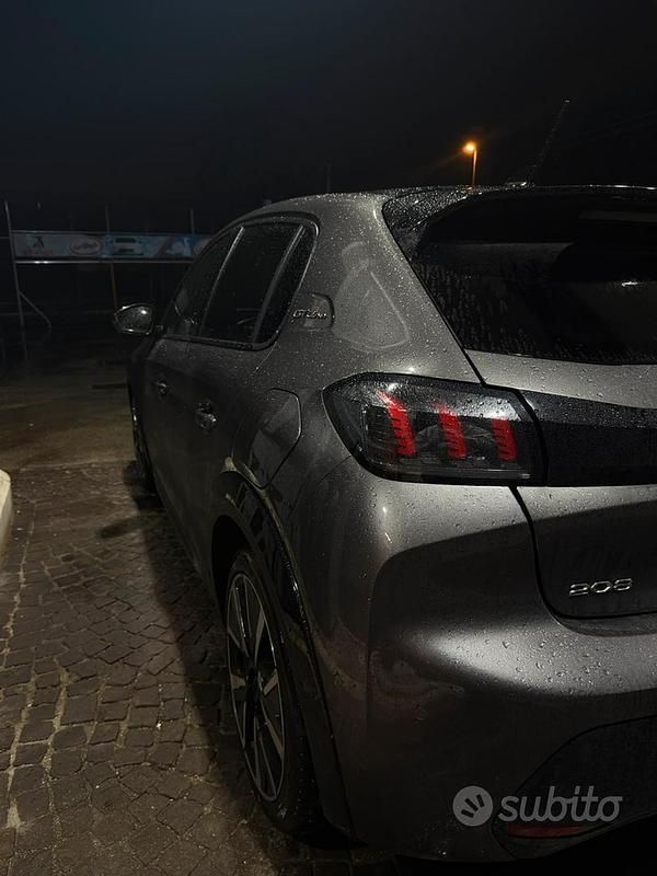 Usata Peugeot 208 GT 102 CV (75 kW) 2020 Grigio Utilitaria