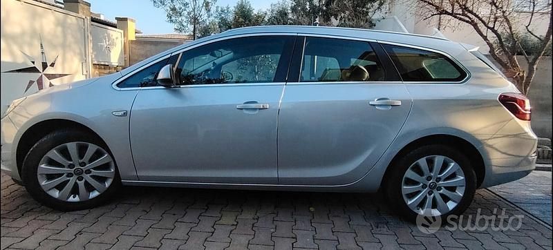 Gebraucht Opel Astra 110 PS (80 kW) 2016 Grau Kombi