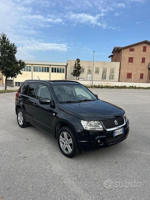 Usata Suzuki Grand Vitara 129 CV (94 kW) 2008 Nero Berlina
