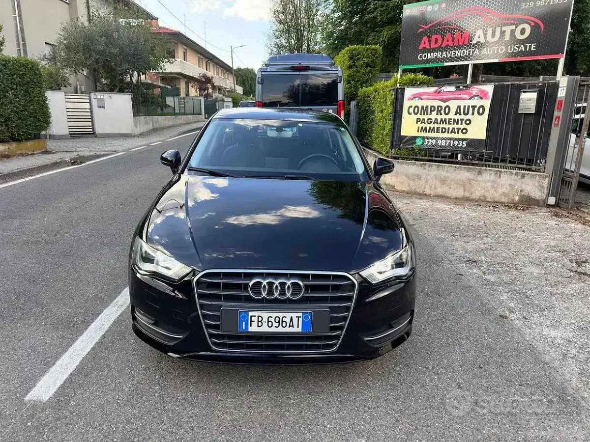 Usata Audi A3 Young 110 CV (80 kW) 2015 Nero Utilitaria