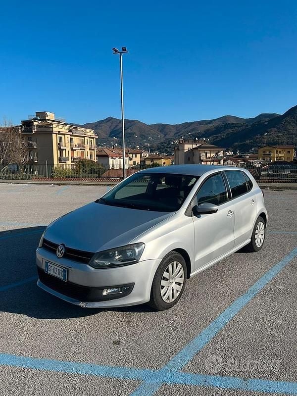 Usata VW Polo 75 CV (55 kW) 2009 Grigio Utilitaria