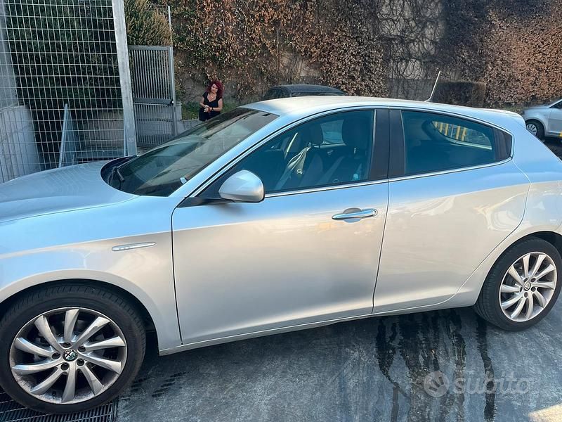 Usata Alfa Romeo Giulietta 109 CV (80 kW) 2016 Grigio Utilitaria