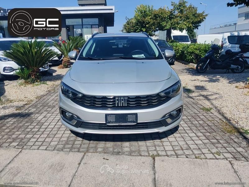 Usata Fiat Tipo Life 100 CV (73 kW) 2021 Argento metalizzato Station wagon