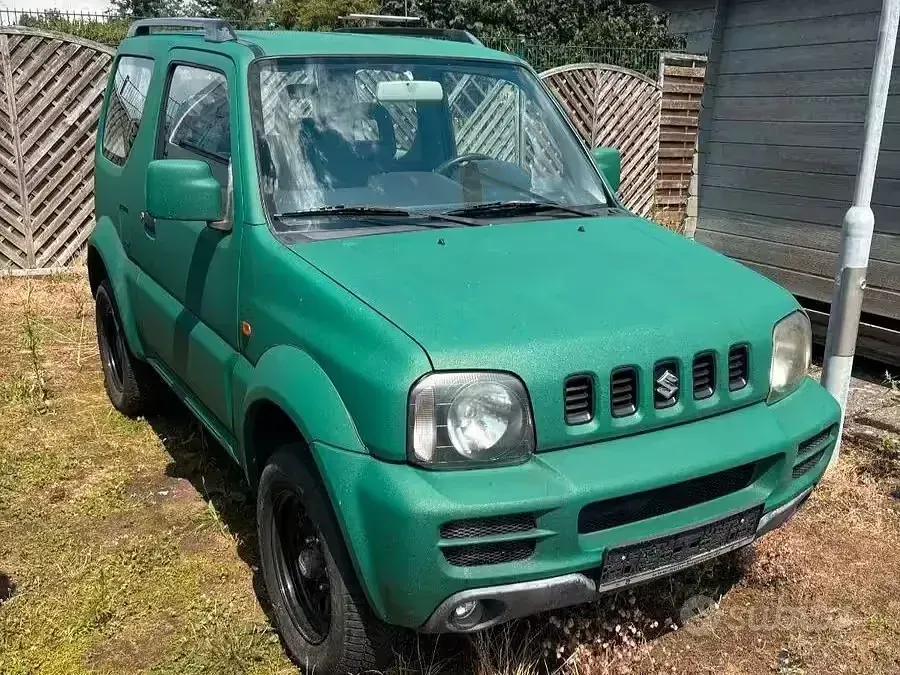 Usata Suzuki Jimny 85 CV (62 kW) 2010 Verde SUV