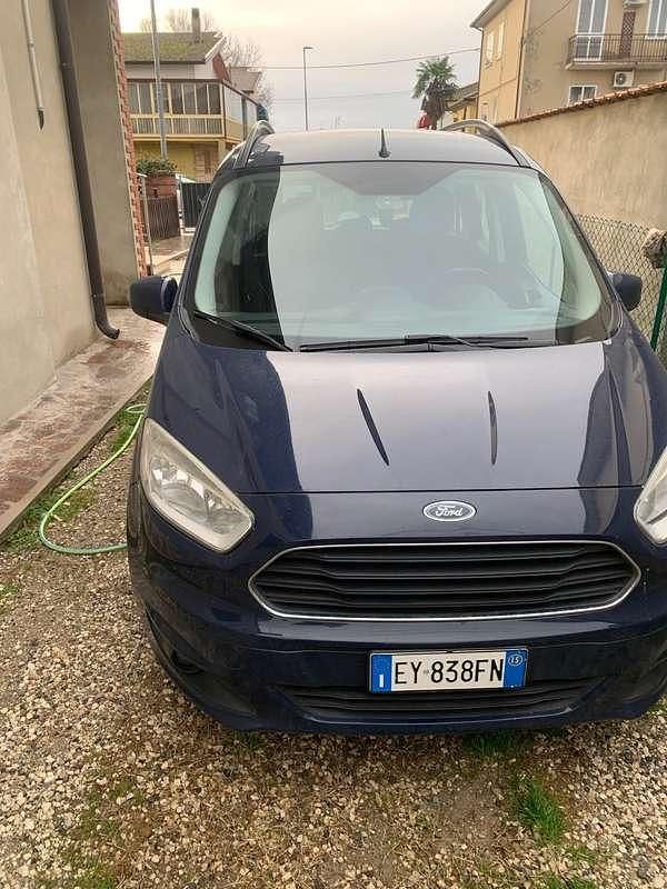 Usata Ford Tourneo Titanium 75 CV (55 kW) 2015 Blu/azzurro Furgone