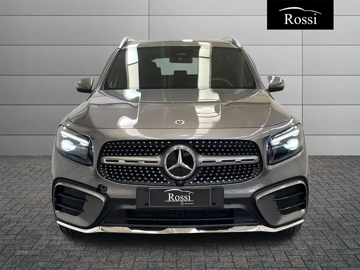 Neu Mercedes GLB200 150 PS (110 kW) 2025 Schwarz SUV