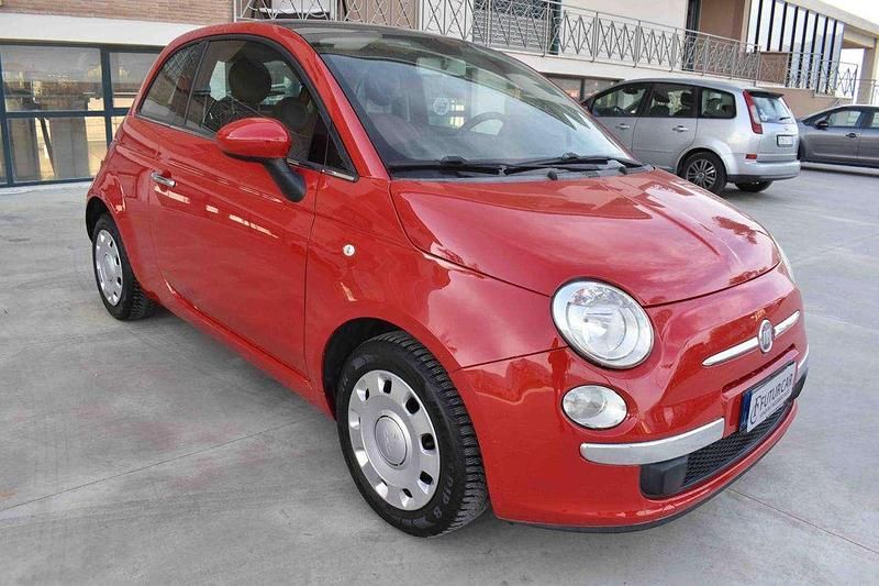 Usata Fiat 500 Lounge 101 CV (74 kW) 2009 Rosso Utilitaria