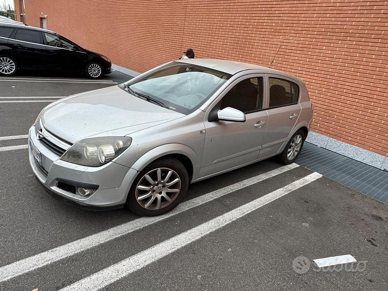 Usata Opel Astra 2006 Grigio Berlina