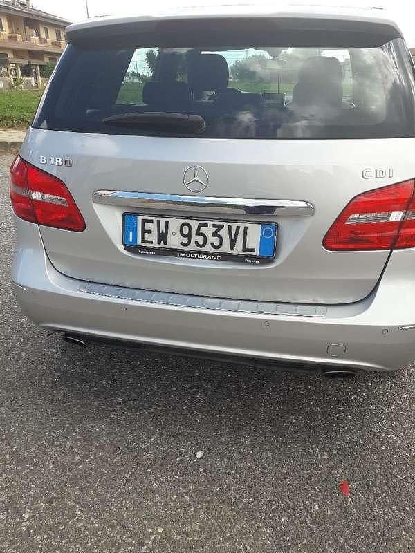 Usata Mercedes 180 109 CV (80 kW) 2014 Argento Berlina