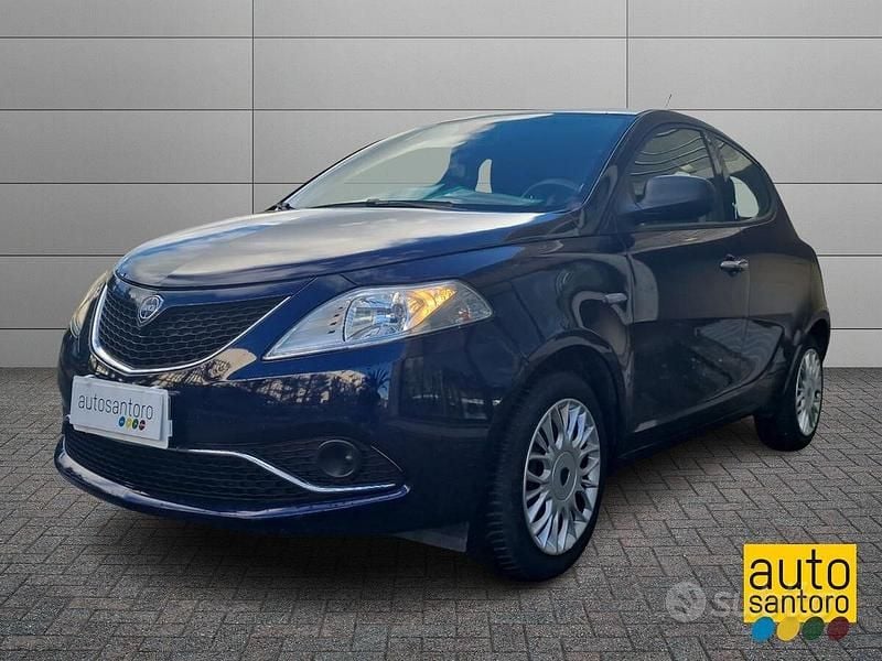 Usata Lancia Ypsilon Silver 69 CV (50 kW) 2017 Utilitaria
