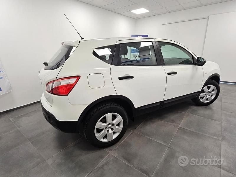 Usata Nissan Qashqai Visia 117 CV (86 kW) 2010 Bianco SUV