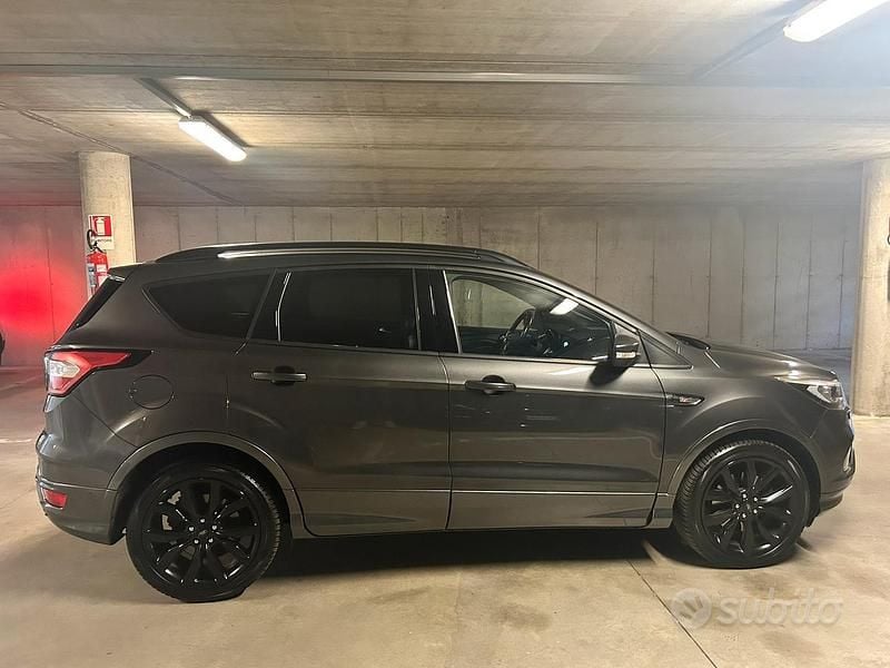 Usata Ford Kuga ST-Line 2018 Grigio SUV