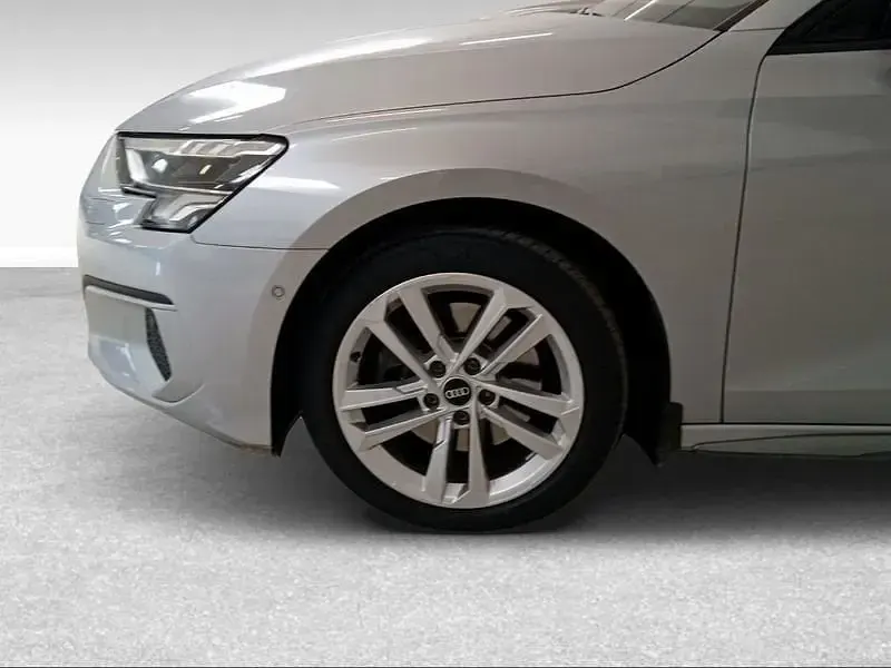 Usata Audi A3 Sportback Business 150 CV (110 kW) 2021 Argento Utilitaria