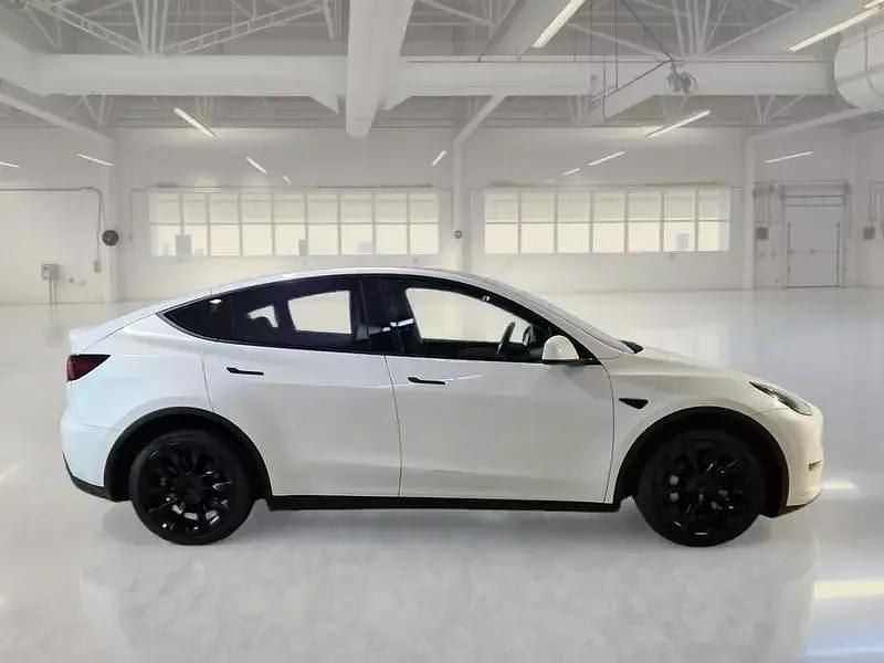 Usata Tesla Model Y 378 kW (514 CV) 2023 Bianco SUV