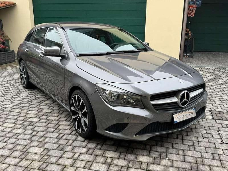 Usata Mercedes CLA180 Shooting Brake Executive 122 CV (89 kW) 2016 Station wagon