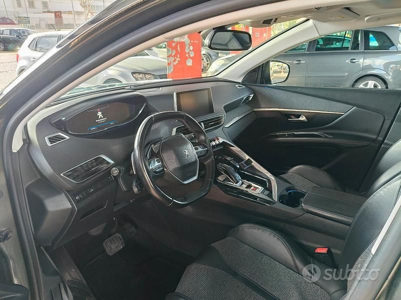 Usata Peugeot 3008 131 CV (96 kW) 2018 SUV