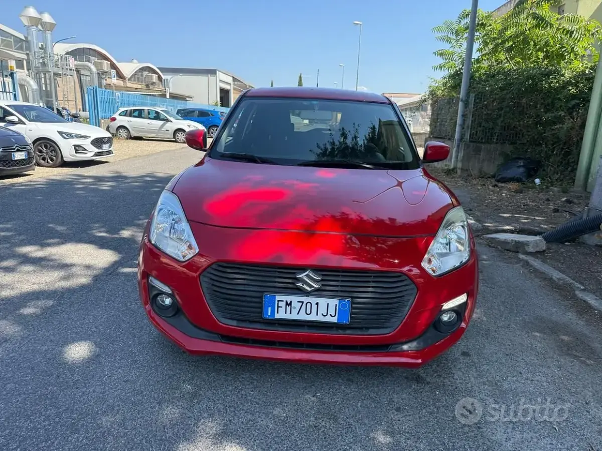Usata Suzuki Swift Cool 90 CV (66 kW) 2018 Rosso Utilitaria