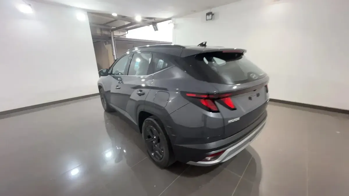 Nuova Hyundai Tucson Blackline 136 CV (100 kW) 2026 Ecotronic gray SUV