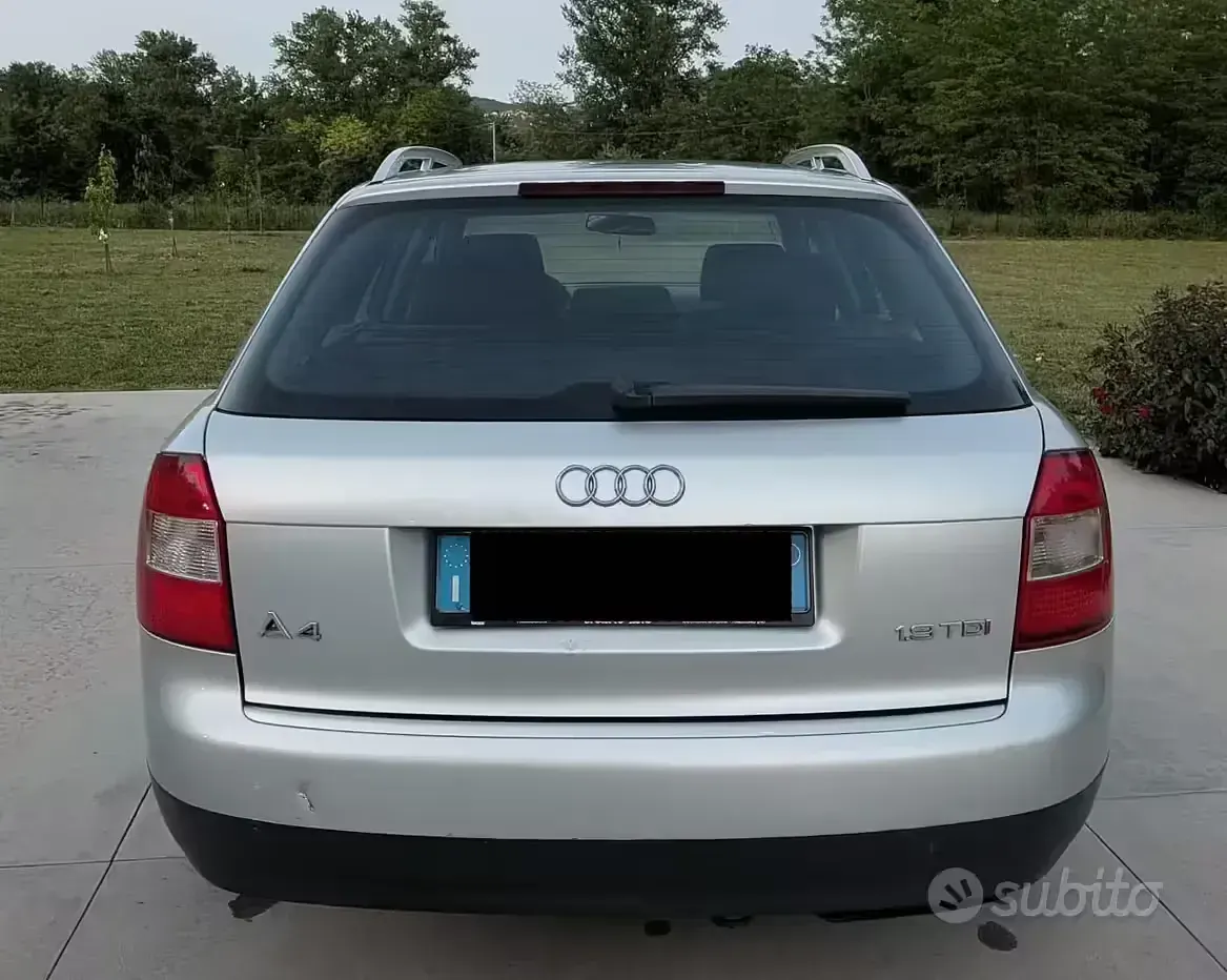 Usata Audi A4 130 CV (95 kW) 2003 Grigio Station wagon
