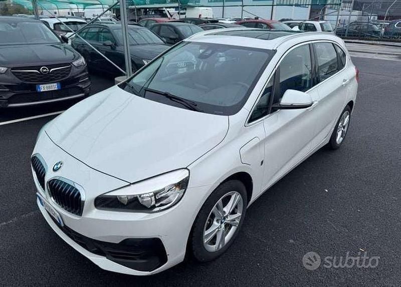 Usata BMW 225 Active Tourer iPerformance 136 CV (100 kW) 2019 Bianco Monovolume