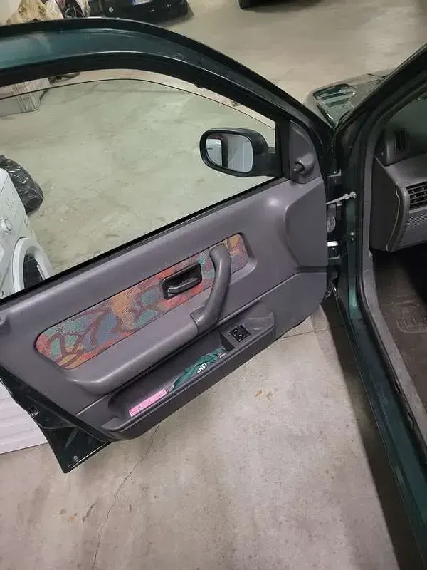 Usata Renault Clio LIMITED 58 CV (42 kW) 1994 Utilitaria