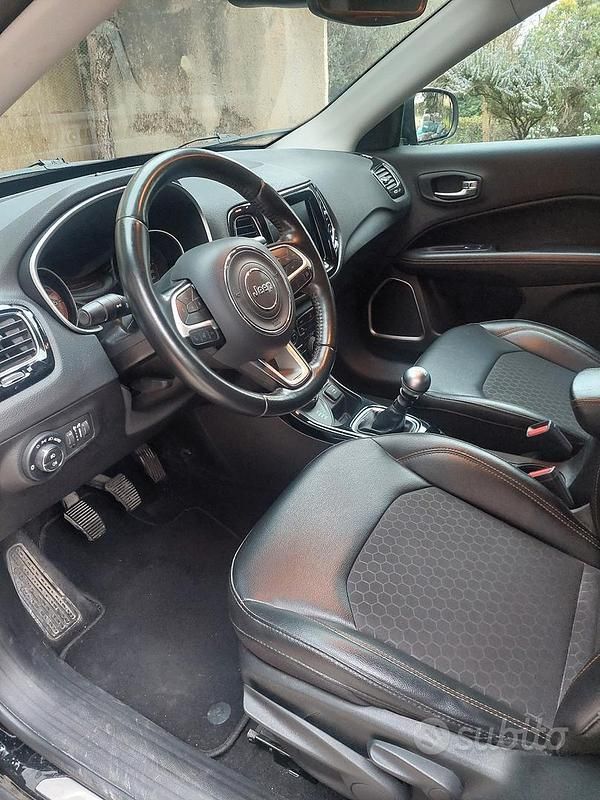 Usata Jeep Compass Limited 140 CV (102 kW) 2020 Nero SUV