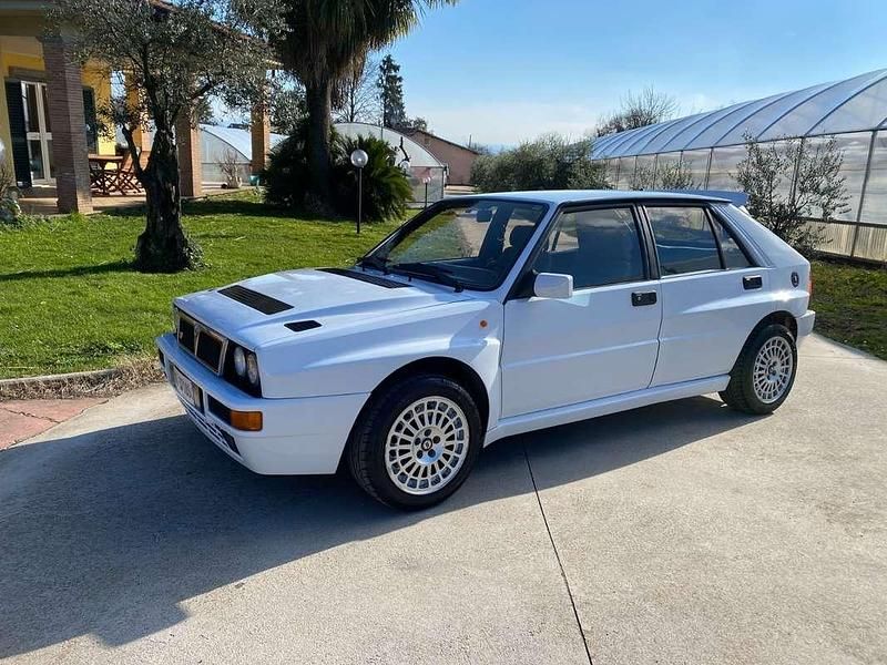 Usata Lancia Delta 205 CV (150 kW) 1992 Utilitaria