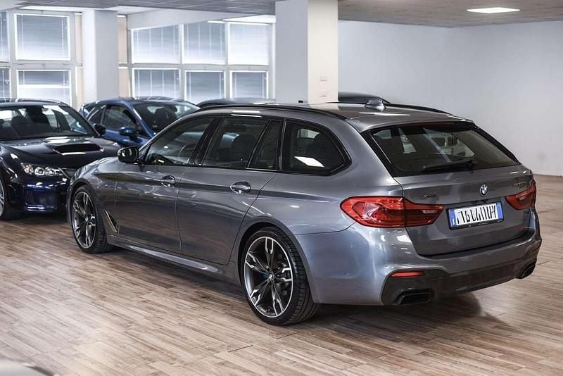 Usata BMW 550 400 CV (294 kW) 2018 Grigio Station wagon